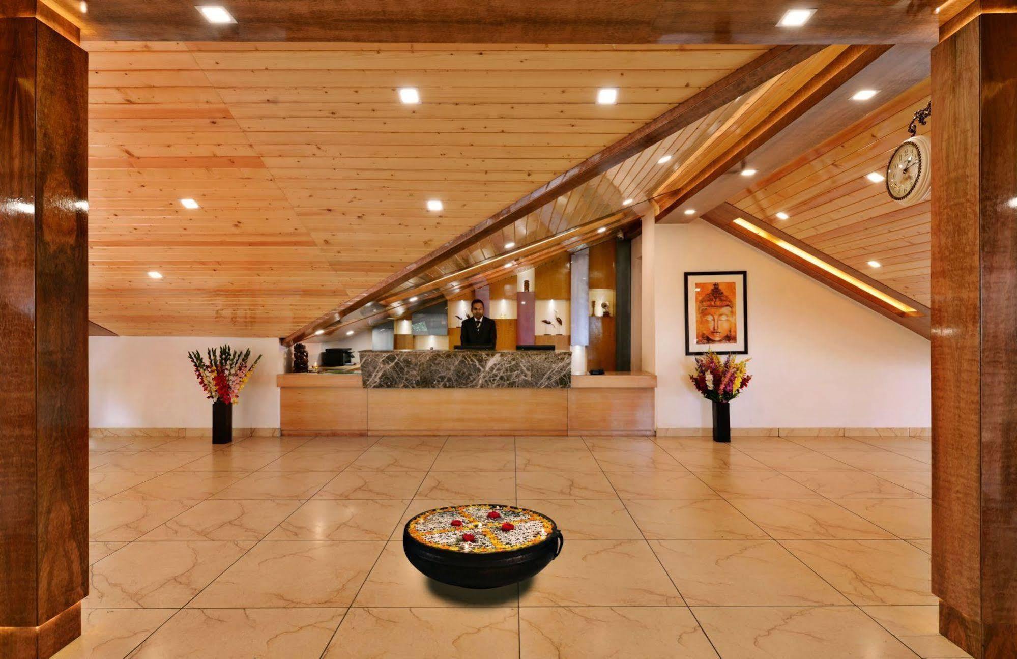 Hotel Jk Clarks Exotica à Dalhousie Extérieur photo