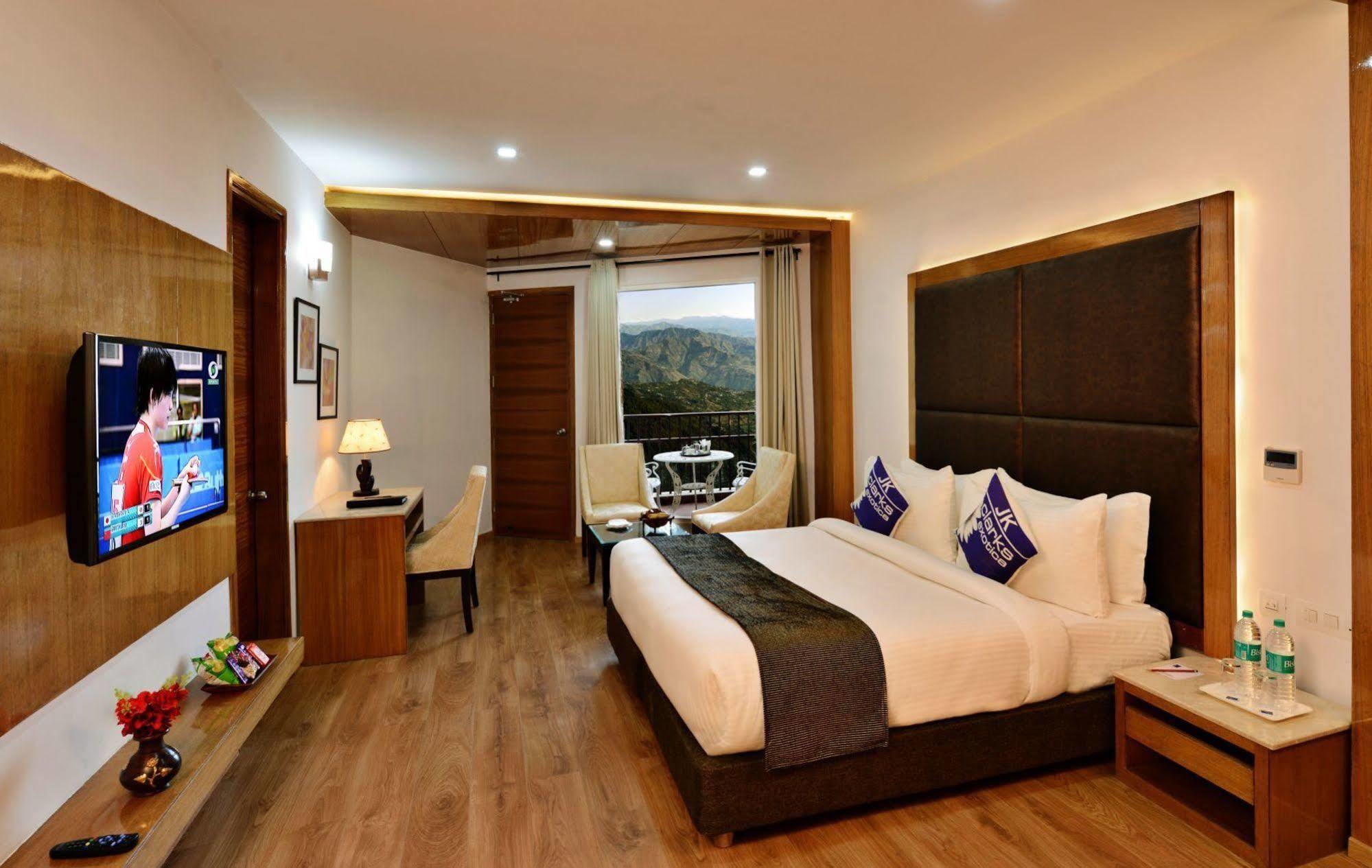 Hotel Jk Clarks Exotica à Dalhousie Extérieur photo